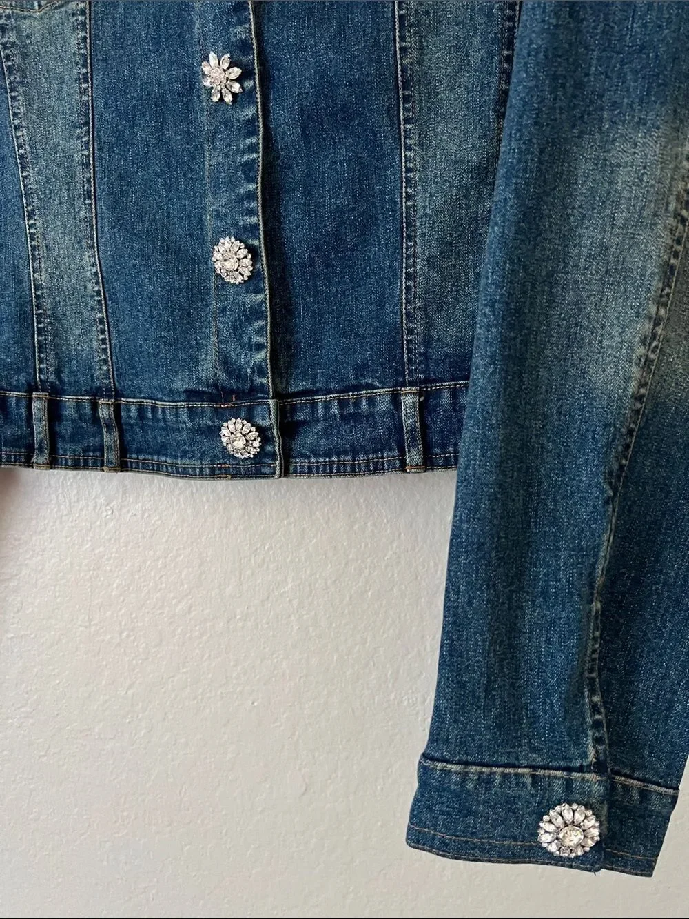 Like New! BERER Rhinestone Flower Button Denim Jacket Animal Print Lining in XL
